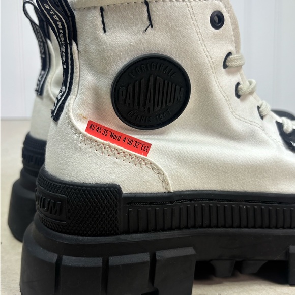 Palladium Revolt Hi Tx Sneaker Combat Boots S3 Star White Womens Size 6.5 - Picture 5 of 16